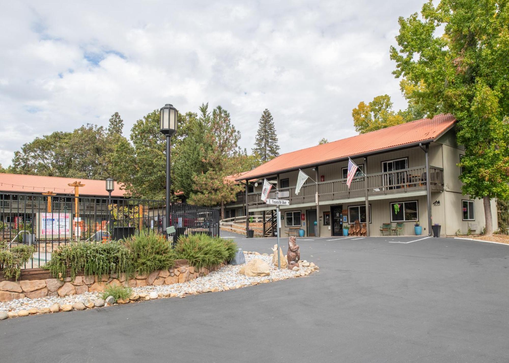 Yosemite Westgate Lodge Groveland Exterior foto